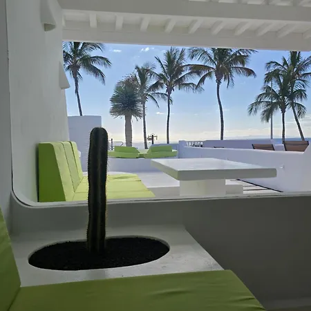 Blancas Hotel apartamentowy Puerto del Carmen (Lanzarote)